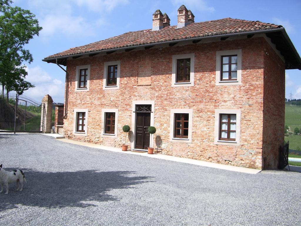 B&B Cascina Gaione Via Gallina,18B 12052 Neive Cn ภายนอก รูปภาพ